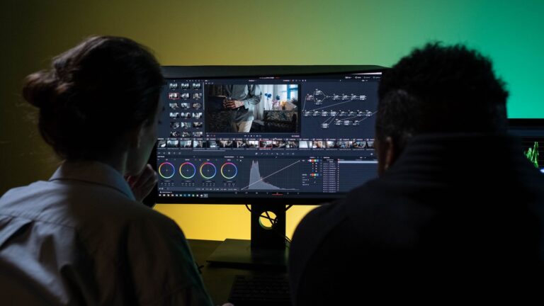 Faut-il encore faire appel à un monteur vidéo en 2026 ?