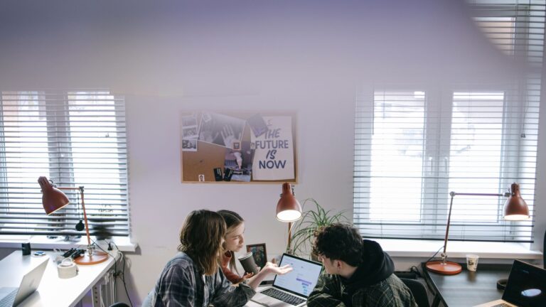 Se reconvertir dans le digital : par où commencer ?