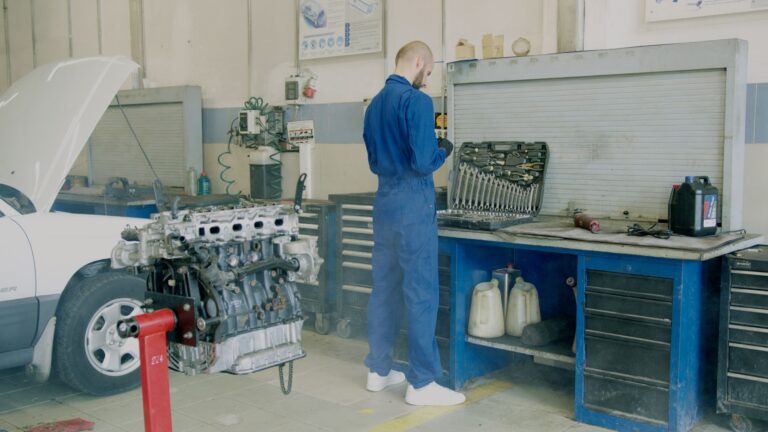 Sécurité en atelier automobile : réussir au quotidien